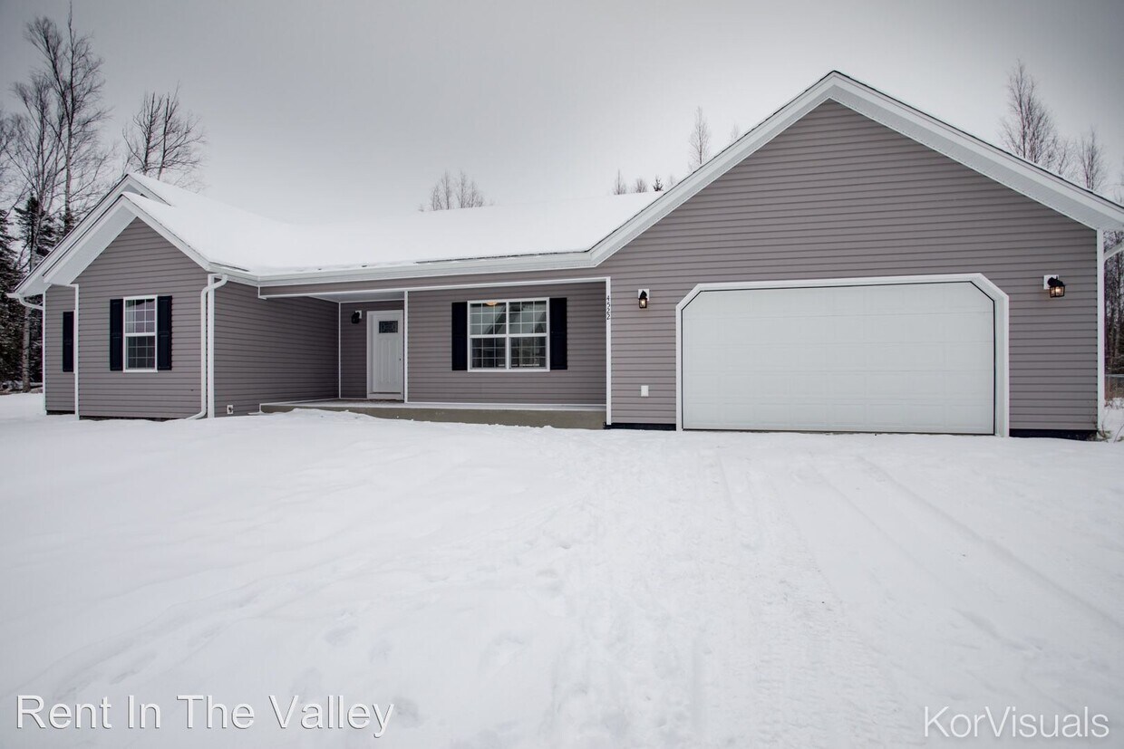 Primary Photo - 4522-4528 W Fraser Dr