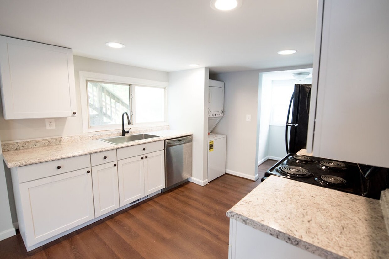 Foto principal - 20635 Goddard Rd