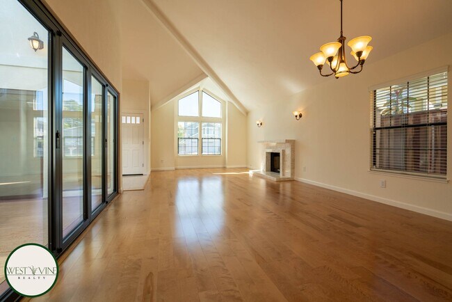 Building Photo - Chic 4 Bedroom, 2.5 Bath Single-Story Home