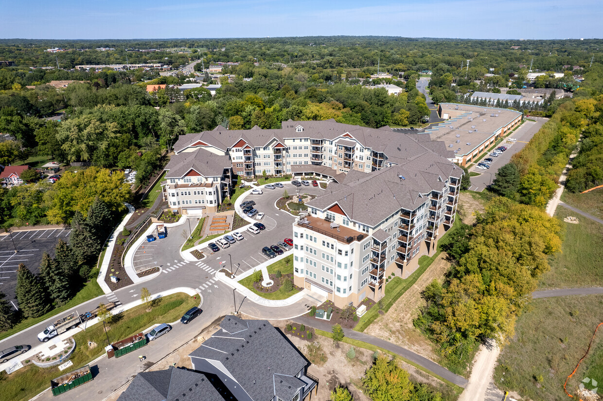 Aerial Photo - Applewood Pointe