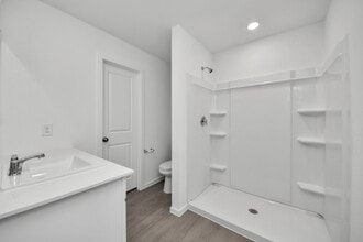 Building Photo - 16831 Spotted Oak Dr