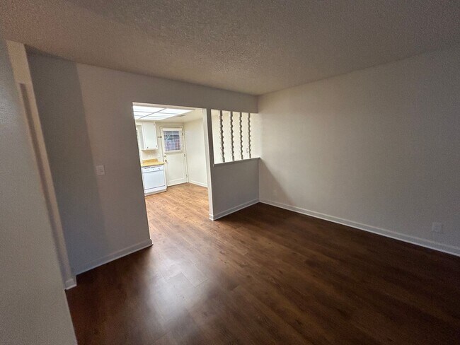 Foto del edificio - 3940-3946 W Hillsdale Ave