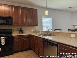 Building Photo - 15766 Cotton Tail Ln
