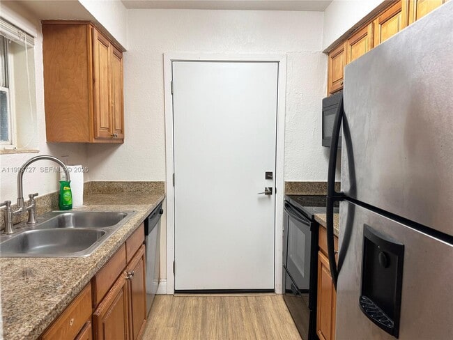 Foto del edificio - 8475 SW 94th St