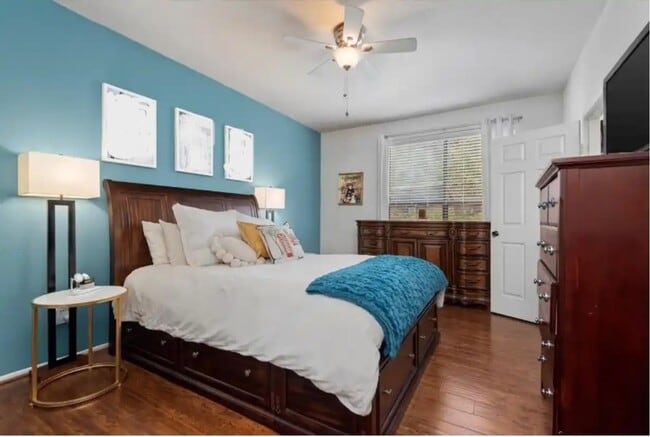 Building Photo - Charming 2BR Condo in Houston