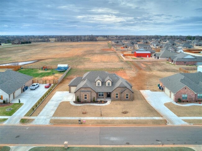 Building Photo - 2817 Bens Cir