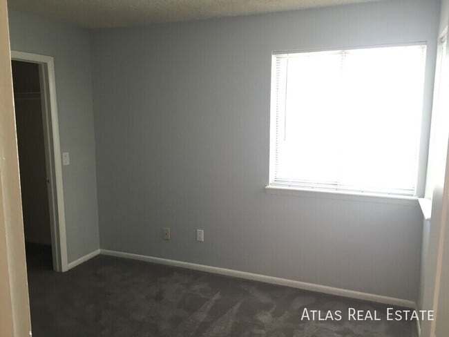 Foto del edificio - 862 S Uravan Ct