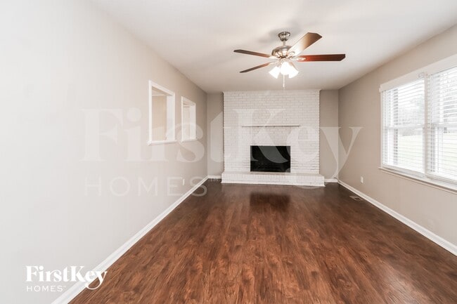 Building Photo - 4809 Maplecrest Dr