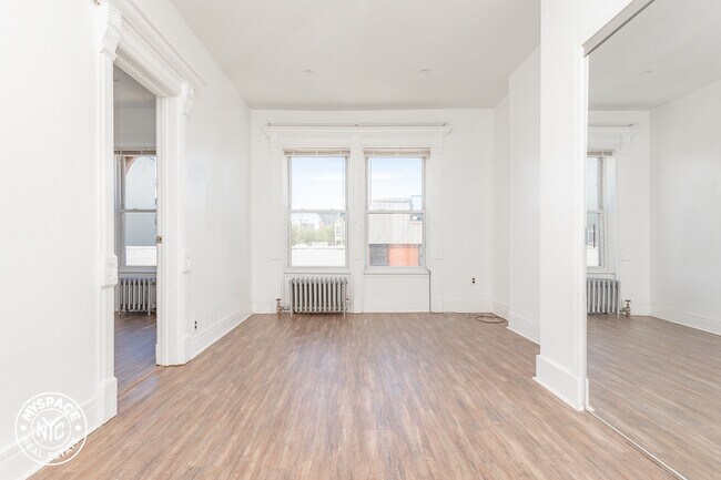 Building Photo - 812 Sterling Pl