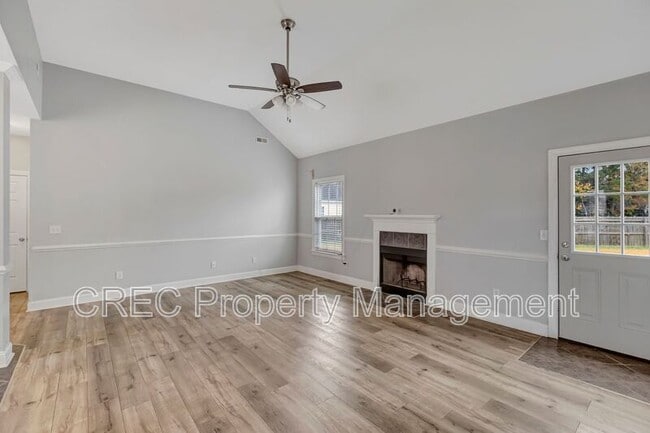 Foto del edificio - 7753 Eagle Lake Rd