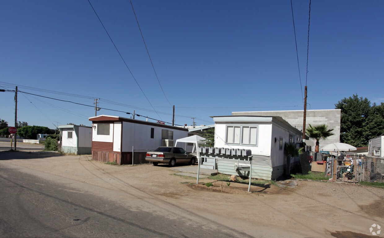Primary Photo - 729 Anthony Ave