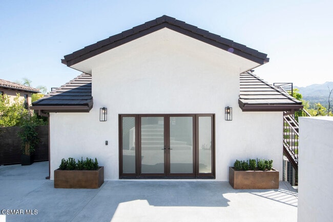 Building Photo - 290 Lake Sherwood Dr