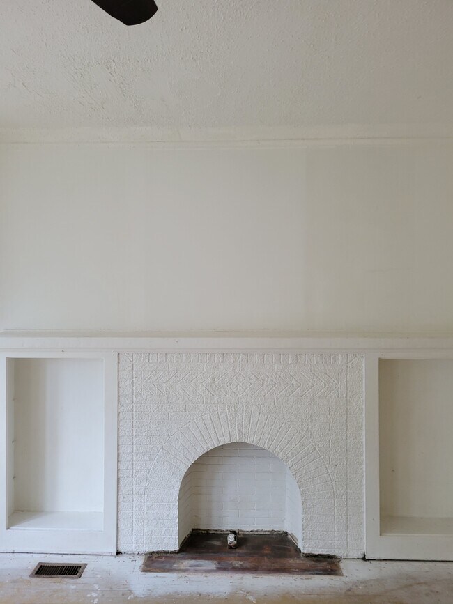 Living room fireplace newly tile - 7610 S Loomis Blvd