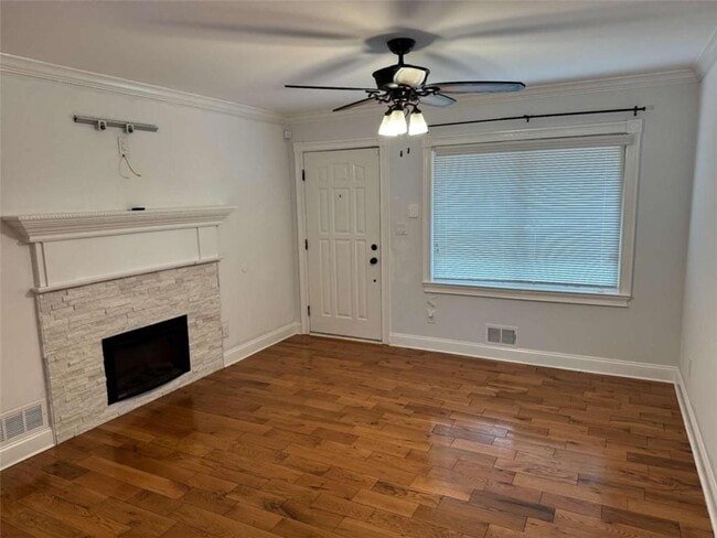 Foto del edificio - 837 Parkstone Dr