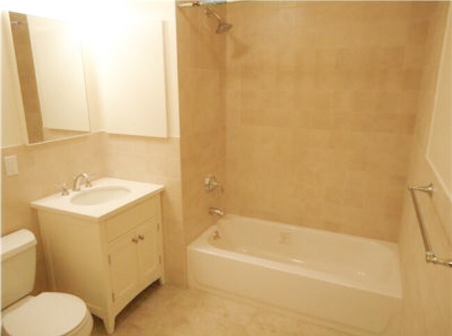 Foto del edificio - 232 Front St