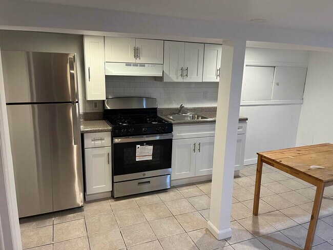 Foto del edificio - 431 Monmouth St