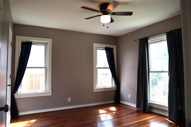 Foto del edificio - 7019 Linden St