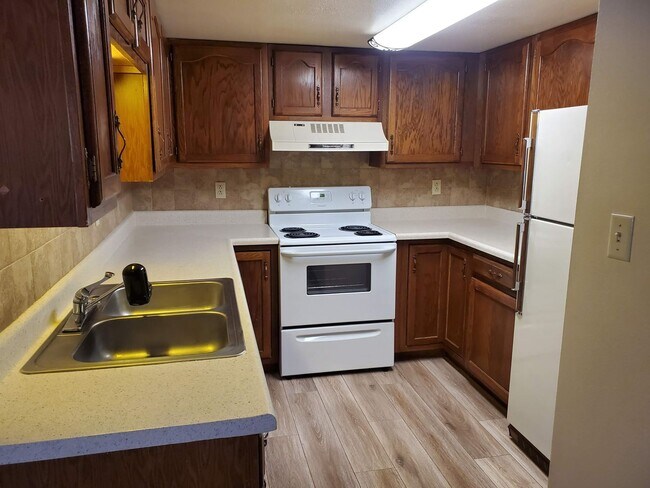 Foto del edificio - 1 Bedroom, 1 Bath - Basement Unit