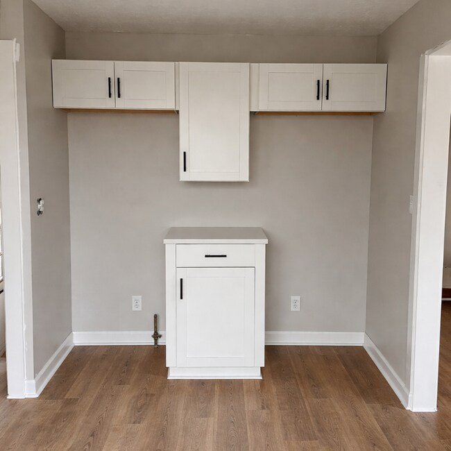 Foto del edificio - 4740 Burleigh Rd