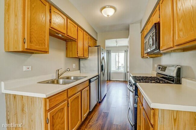 Foto del edificio - 281 E Forest Knoll Dr