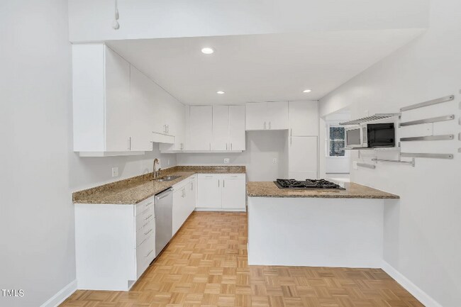 Building Photo - 448 Crossvine Close
