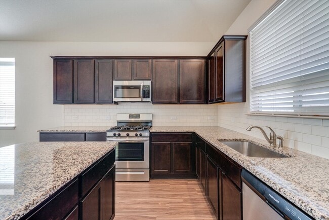 Building Photo - 18300 Cercina Trl