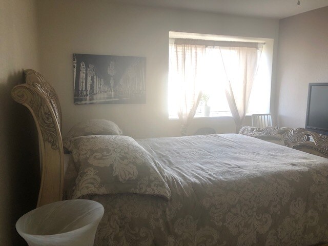 Bedroom - 6380 S Boston St