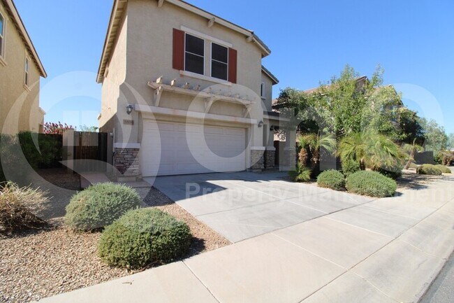 Building Photo - 5806 S 35th Pl