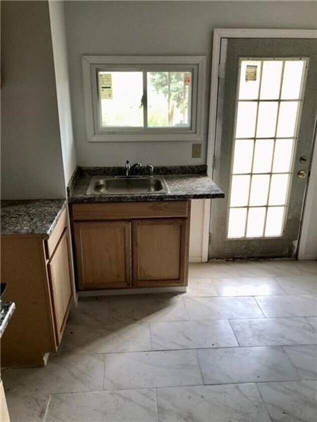 Building Photo - 2 BD/ 1 BA Apartment for Rent Homestead