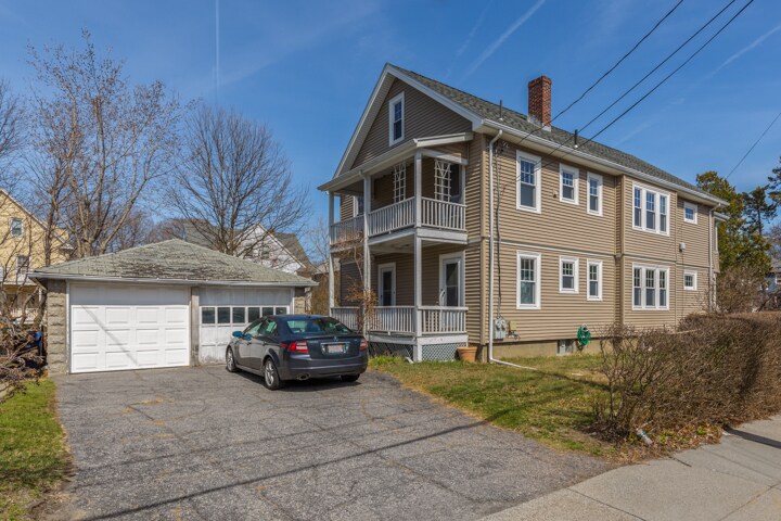 Primary Photo - 219 Faneuil St
