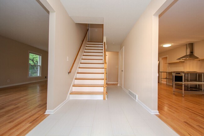Foto del edificio - Recently Updated! 4 Bed/2.5 bath