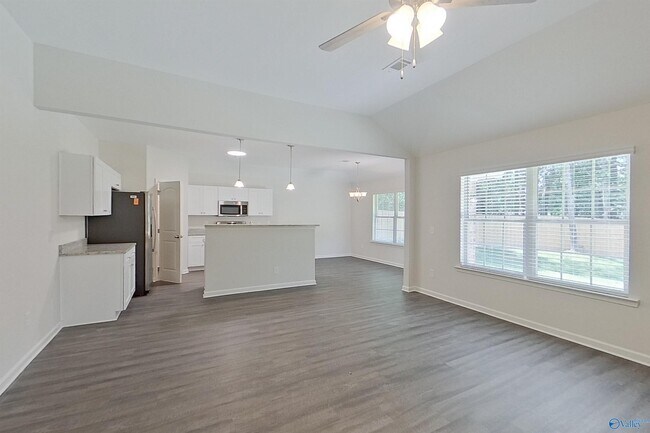 Foto del edificio - 111 Live Oak Dr