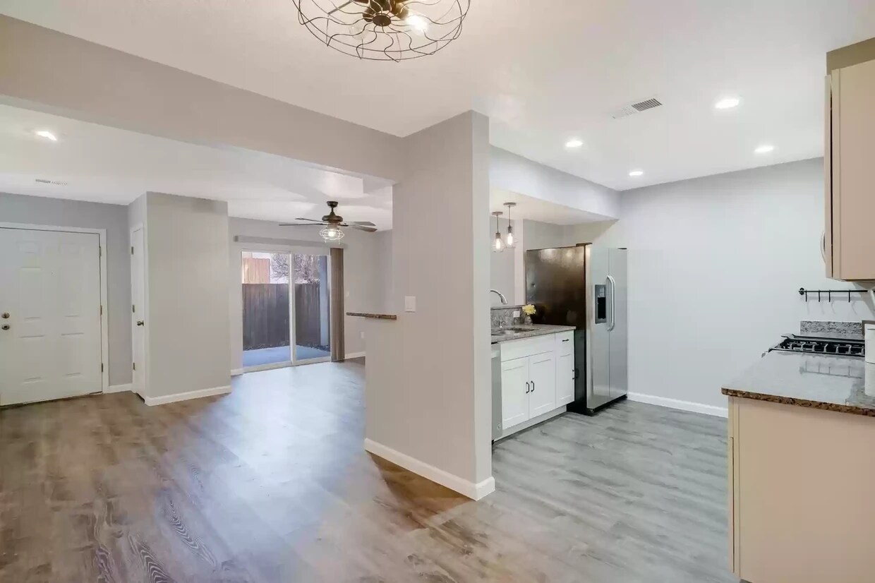 Main Area - 4801 Irving Blvd NW