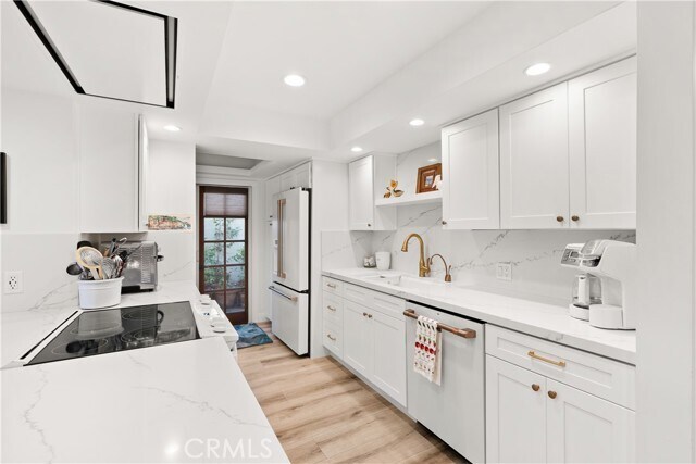 Building Photo - 5 Canal Cir