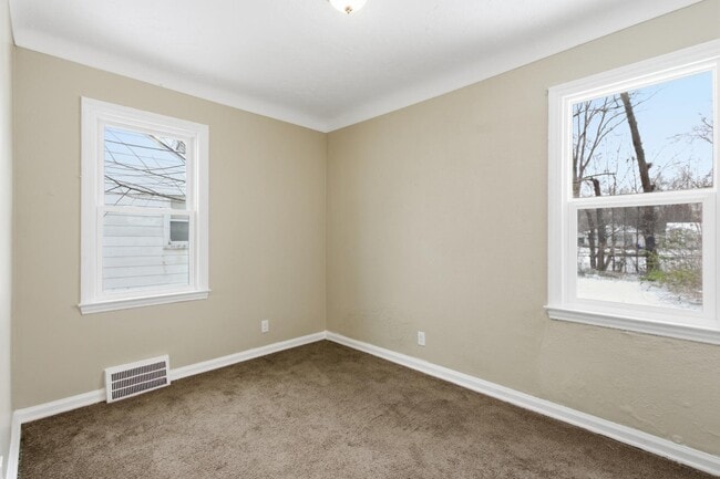 Building Photo - 19318 Harlow Ave