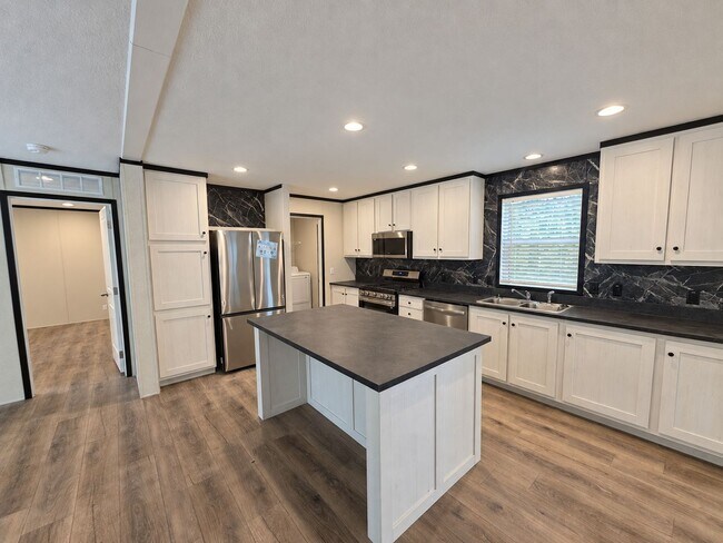 Foto del edificio - 11 Hummingbird Dr