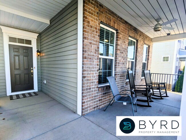 Building Photo - 16901 Thornapple Run