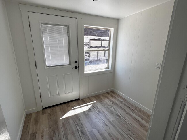 Building Photo - 207 Northview Ave