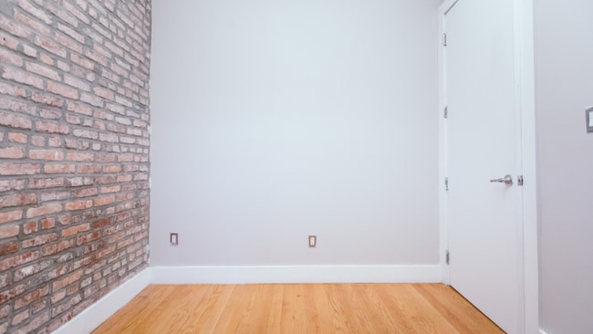 Building Photo - 169 Rogers Ave