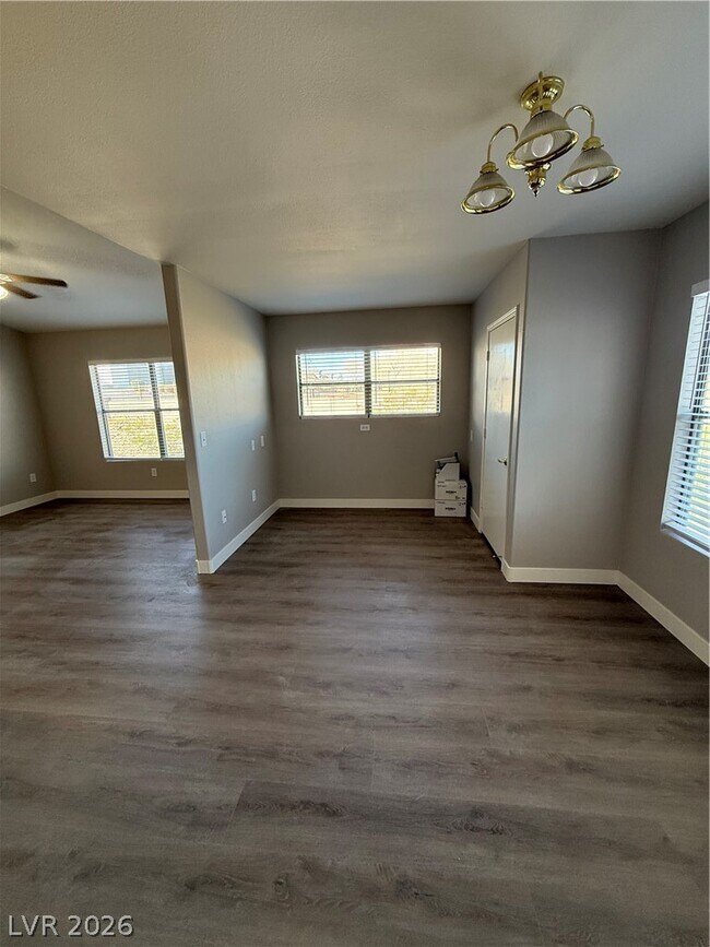 Building Photo - 45 Maleena Mesa St