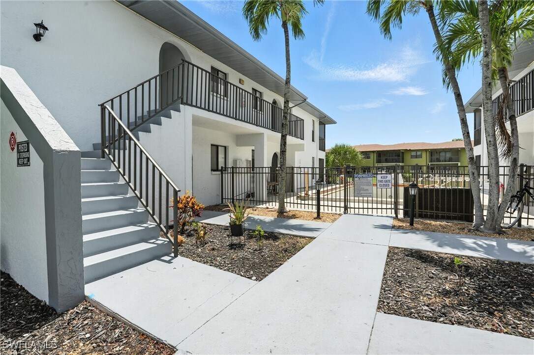 Foto principal - 4712 SE 5th Pl