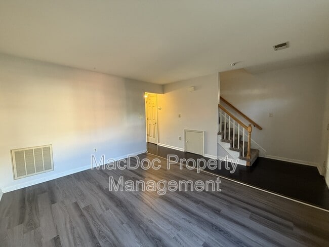 Building Photo - 169 Farrell Ln