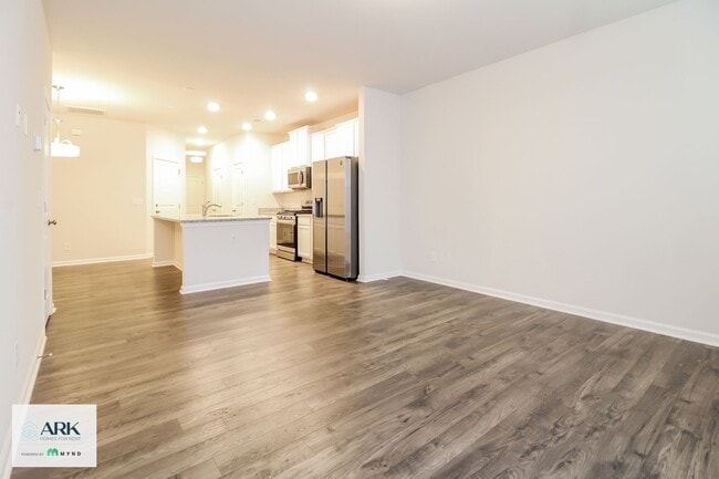 Building Photo - 6 Oak Rose Dr