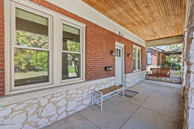 Foto del edificio - 1621 Linden Ave