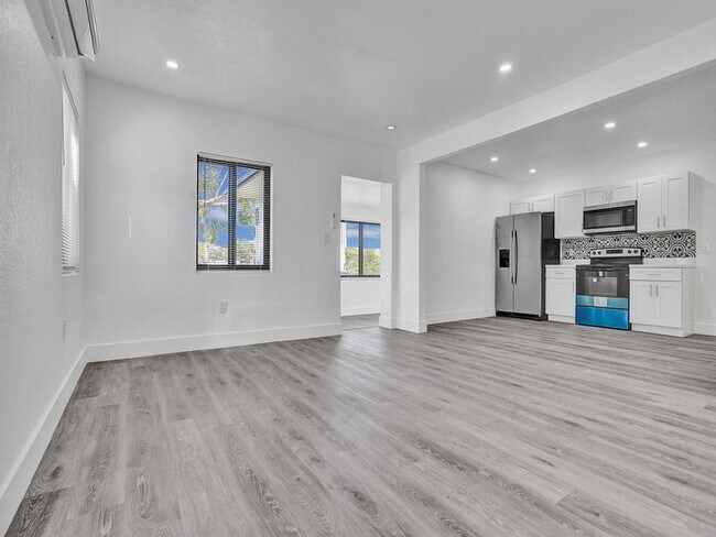 Foto del edificio - 940 SW 28th St