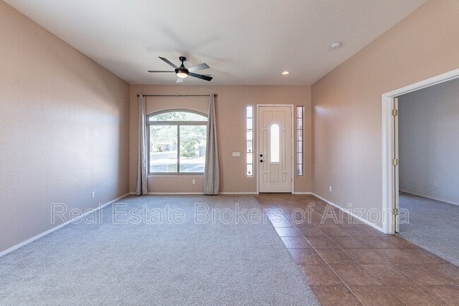 Building Photo - 7257 W Paradise Ln