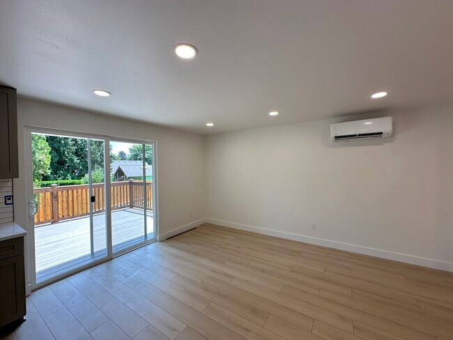 Foto del edificio - 8617 NW 4th Ave