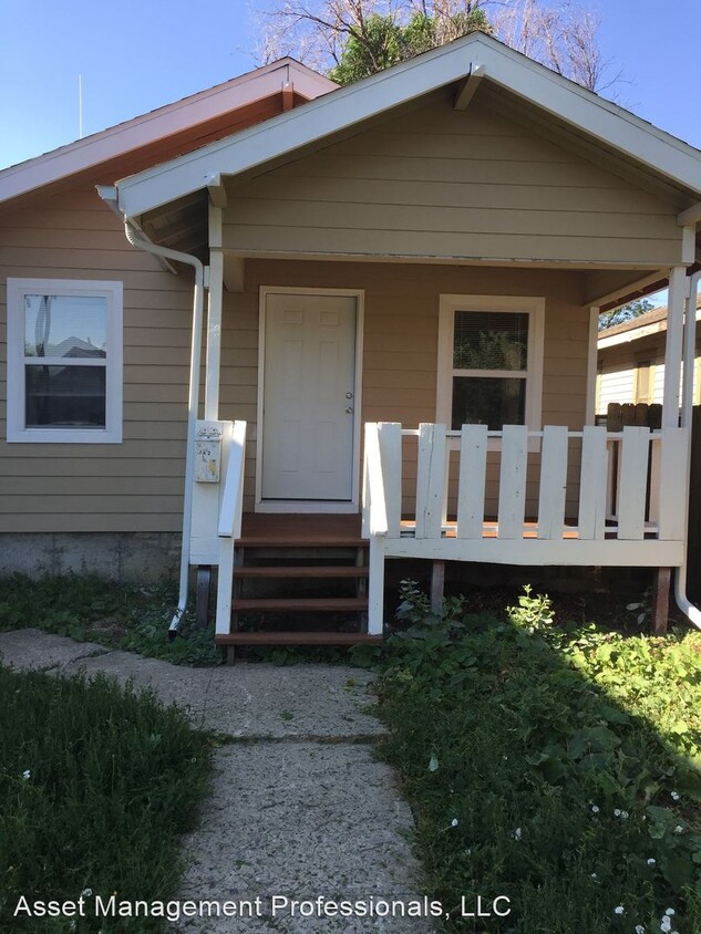 Primary Photo - 3 br, 1 bath House - 142 Terry Avenue