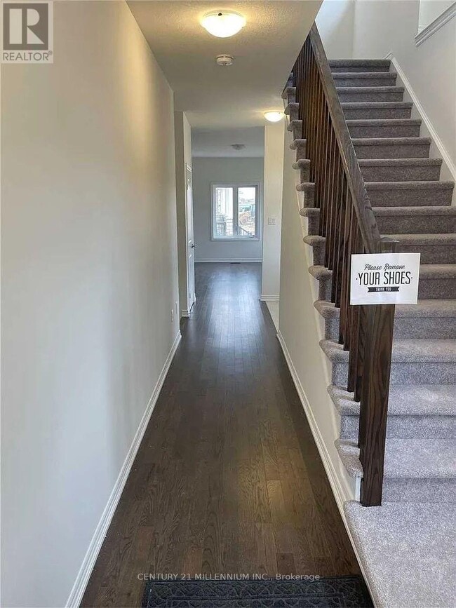 Photo du bâtiment - 107 Flagg Ave