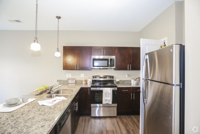Foto del edificio - Beautiful 3 Bedroom 2.5 bath Town-home